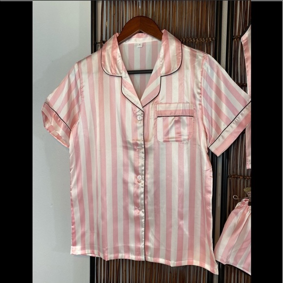 New Pajamas, Set, Silky, Smooth, 4 piece set, Brand New, new pajama set - Picture 7 of 14